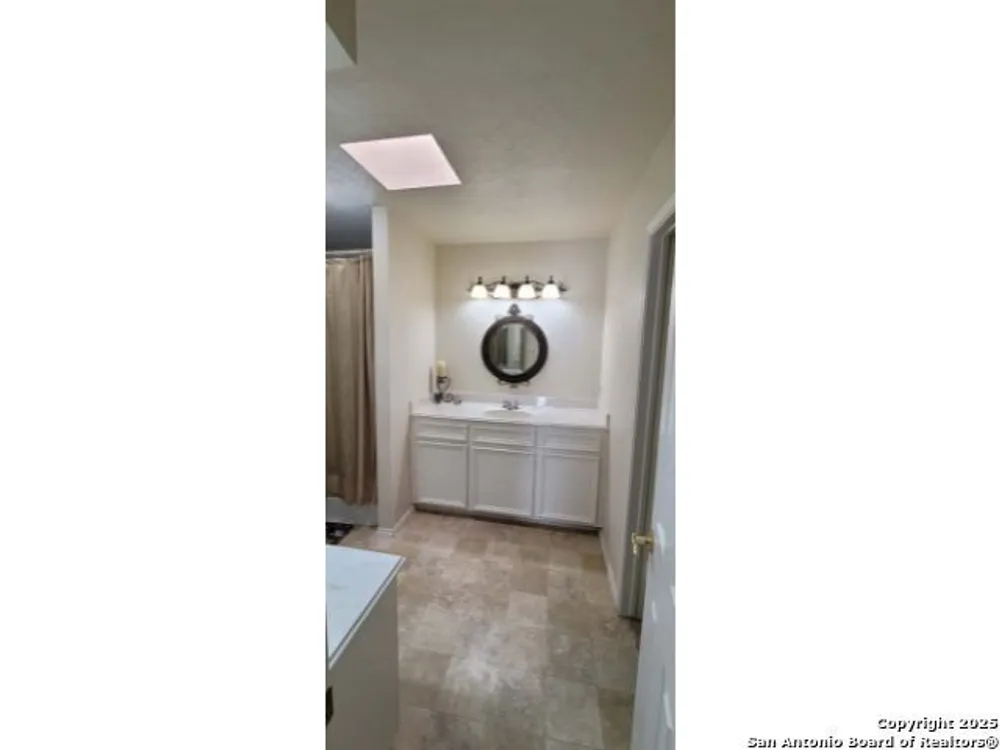 5603 Arncliffe Dr, Houston, TX 77088