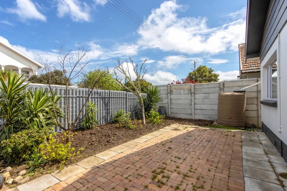 South Africa, Western Cape, Lochnerhof, Joubert Street, 43