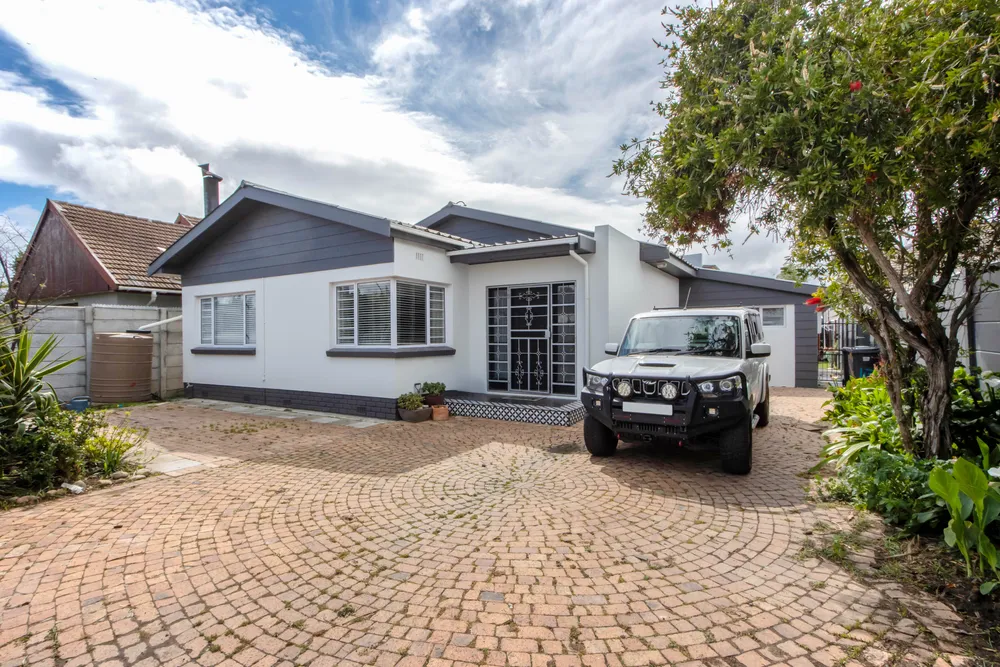 South Africa, Western Cape, Lochnerhof, Joubert Street, 43