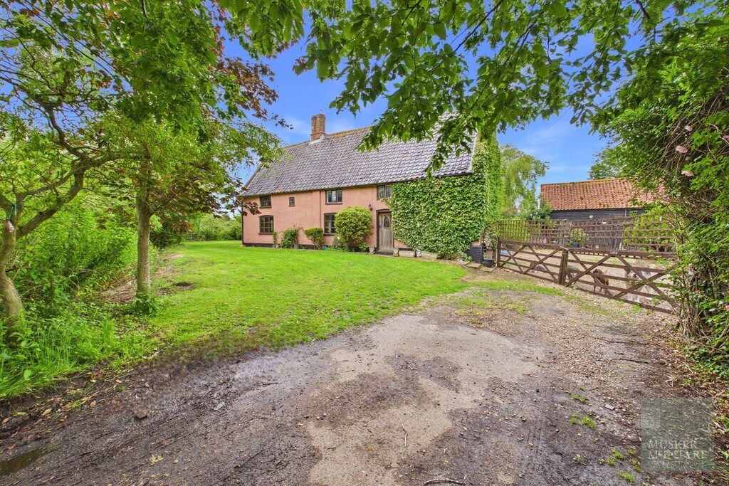 Upgate Street, Bedingham Image 4