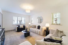 Headley Chase, Epsom, Kt18