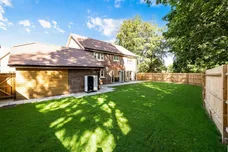Headley Chase, Epsom, Kt18