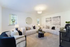 Headley Chase, Epsom, Kt18
