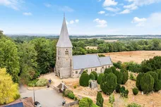 Headley Chase, Epsom, Kt18