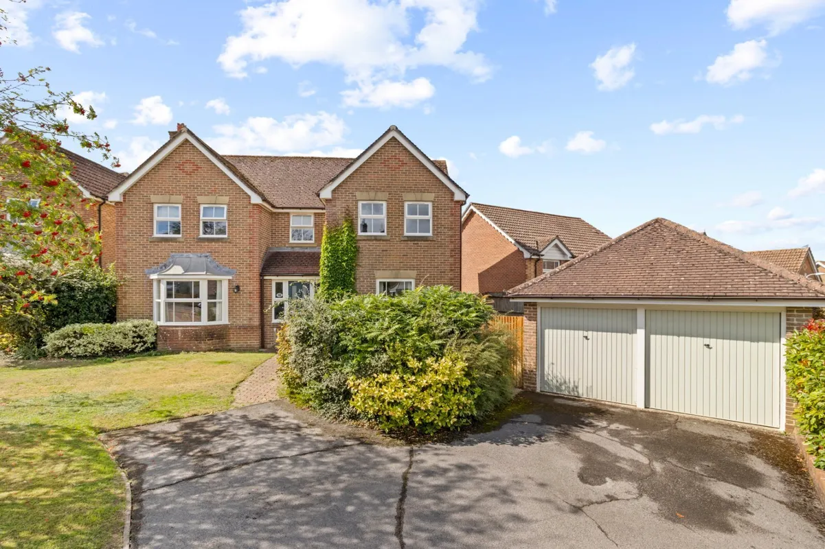 New Barn Lane, Ridgewood, Uckfield, East Sussex, TN22
