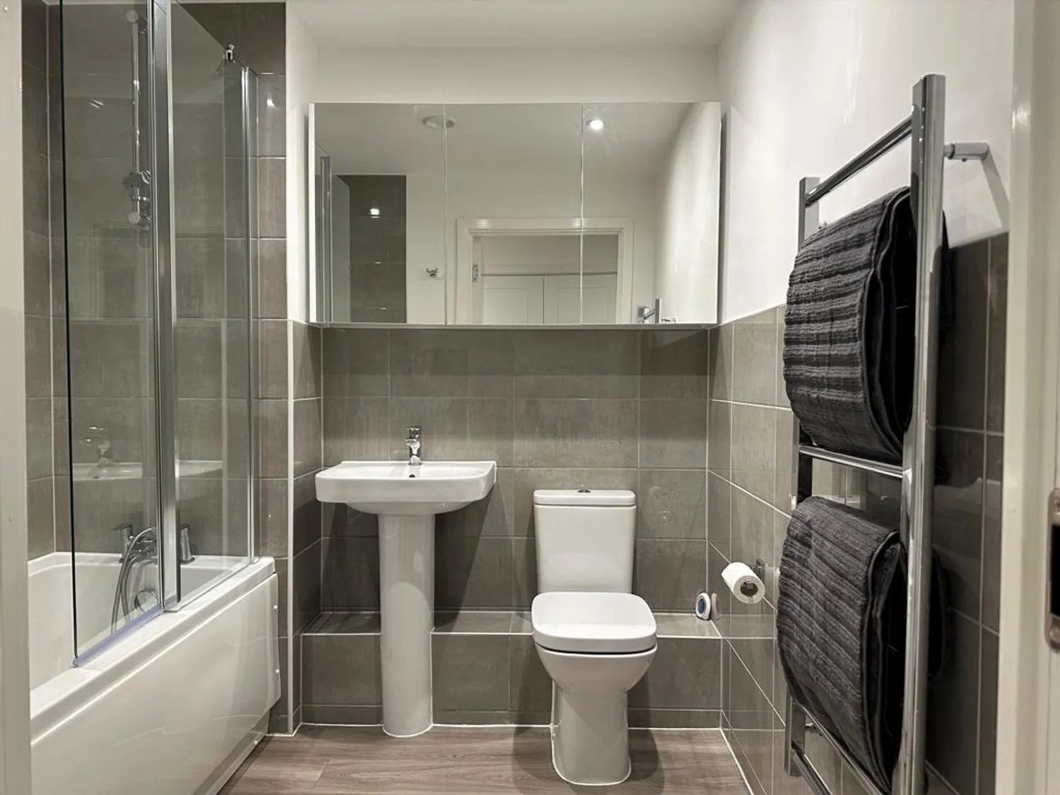 Chieftain Road, Chertsey, KT16 photo 5