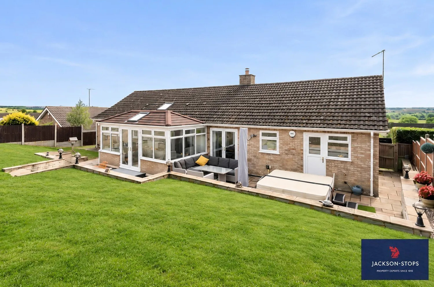 Glenfield Drive, Great Doddington, NN29 photo 3