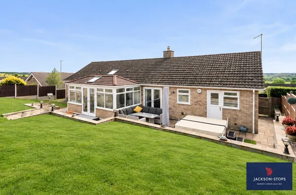 Glenfield Drive, Great Doddington, NN29 photo 3