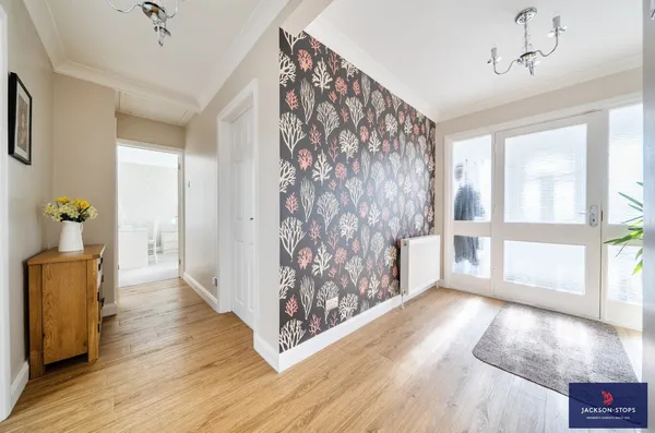 Glenfield Drive, Great Doddington, NN29 photo 5