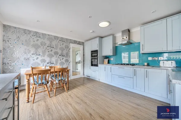 Glenfield Drive, Great Doddington, NN29 photo 10