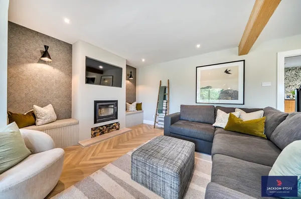 Sywell Road, Overstone, NN6 photo 15