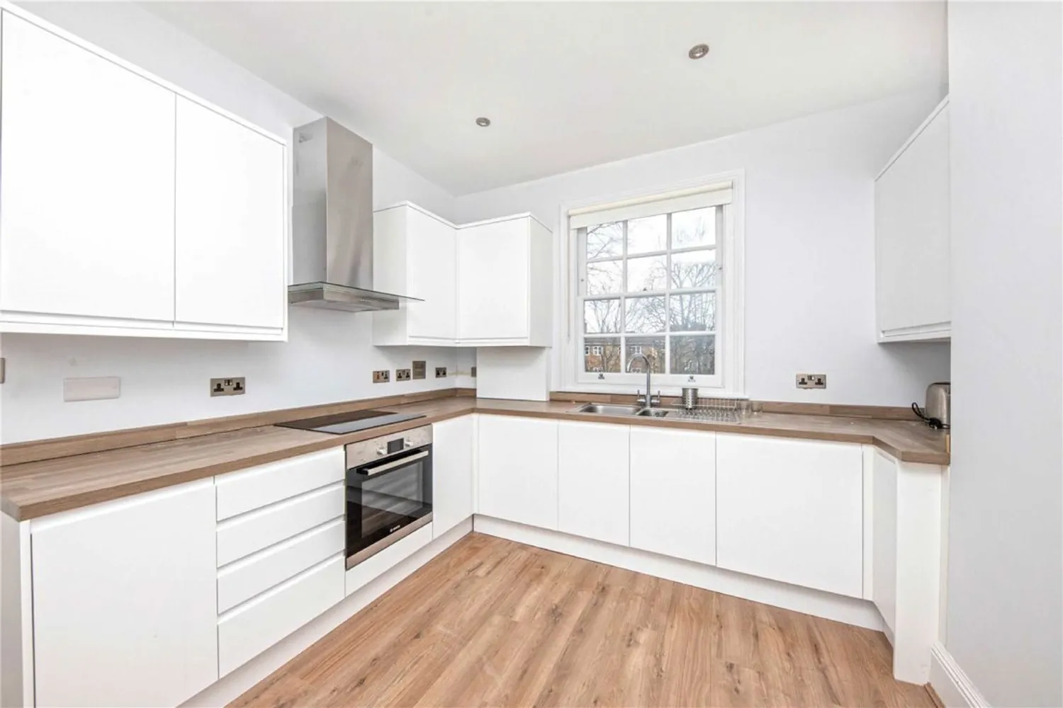 Cambrian Road, Richmond, TW10 photo 2