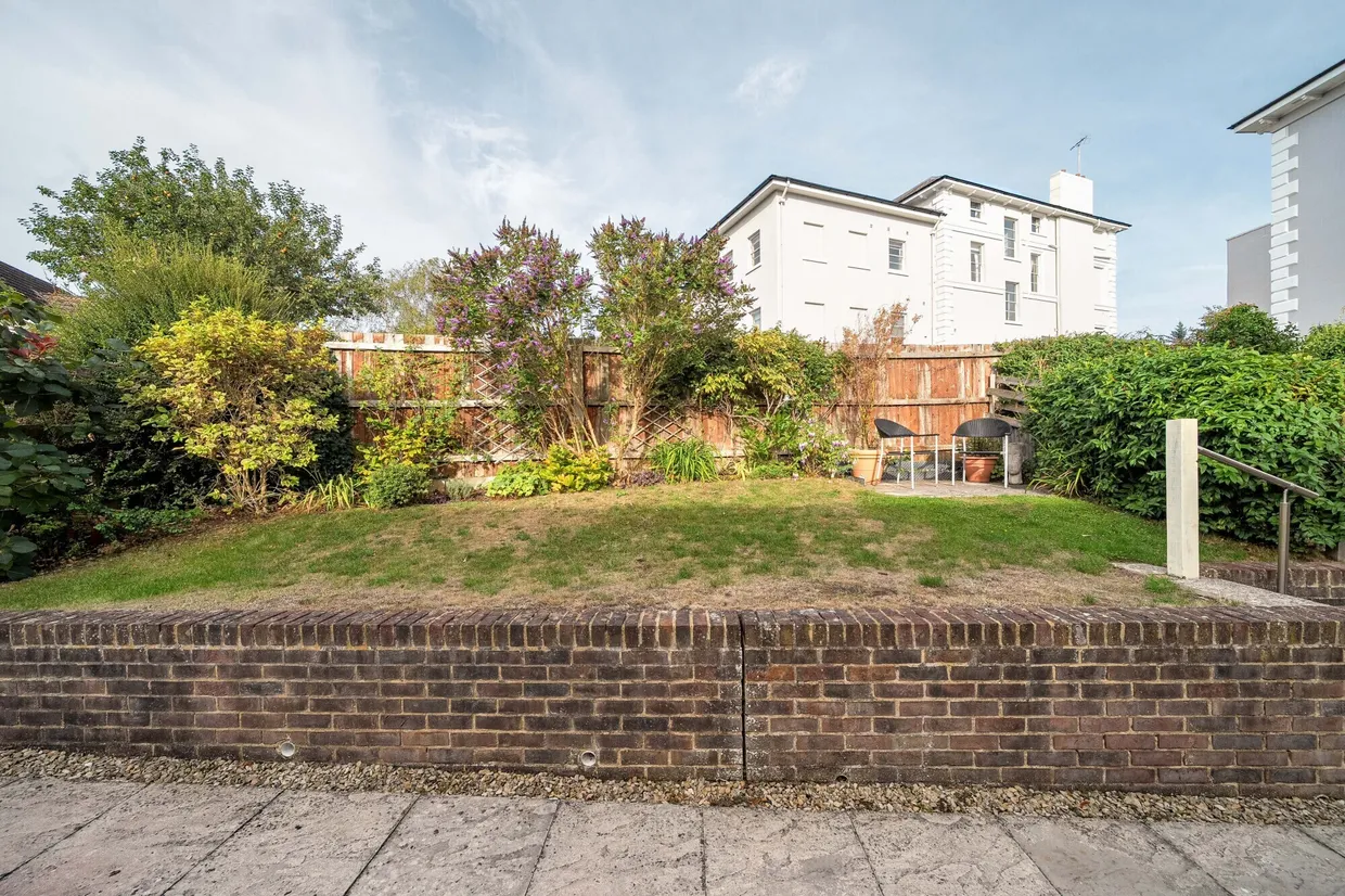 Parabola Road, Cheltenham, GL50 photo 2