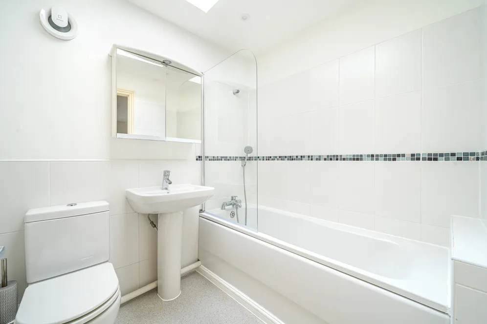 Parabola Road, Cheltenham, GL50 photo 6