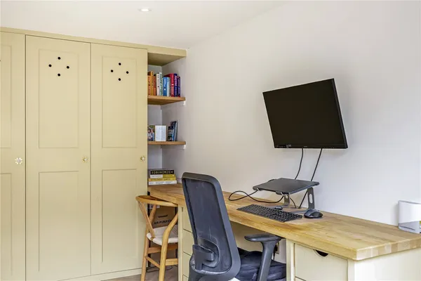 Pilley Lane, Leckhampton, GL53 photo 14