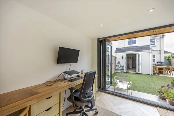 Pilley Lane, Leckhampton, GL53 photo 15