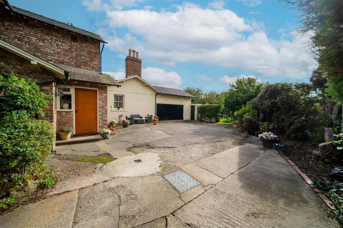 Rice Lane, Flaxton