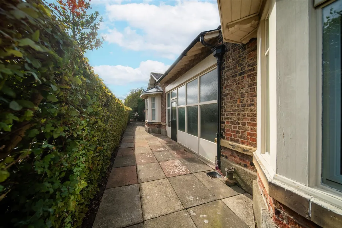 Rice Lane, Flaxton