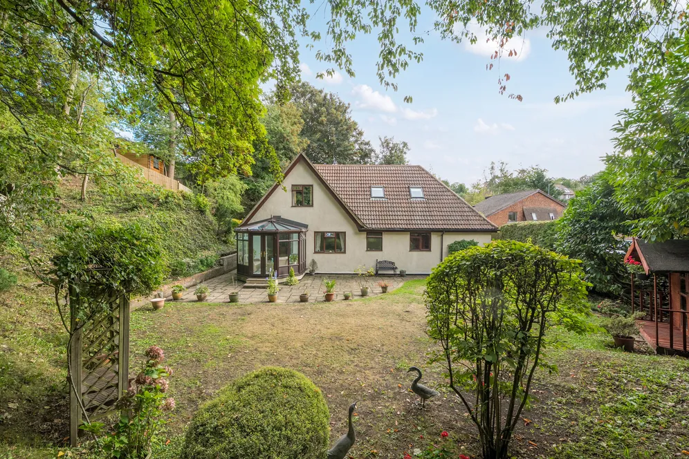 Roffes Lane, Caterham, CR3 photo 7