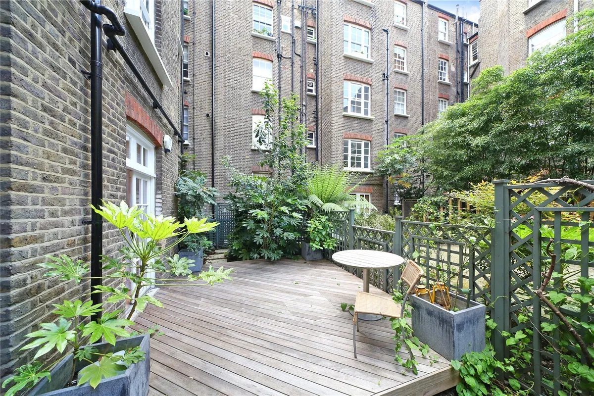 Warwick Chambers, Pater Street, London, W8