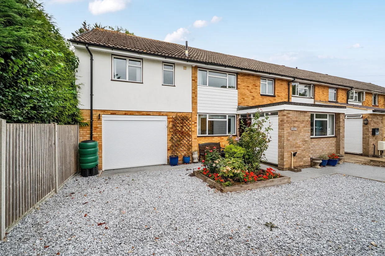 Wood Close, Windsor, SL4 photo 16