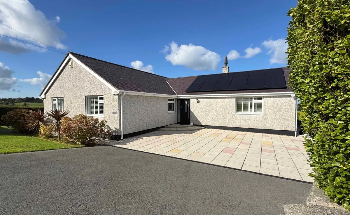Pentraeth, Isle of Anglesey, LL75