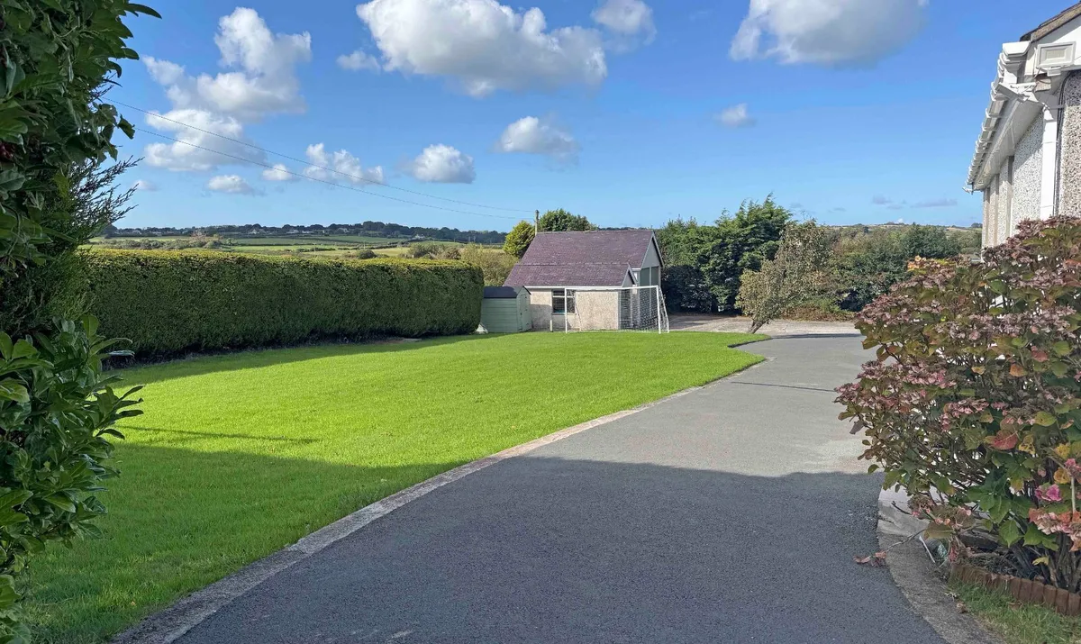 Pentraeth, Isle of Anglesey, LL75