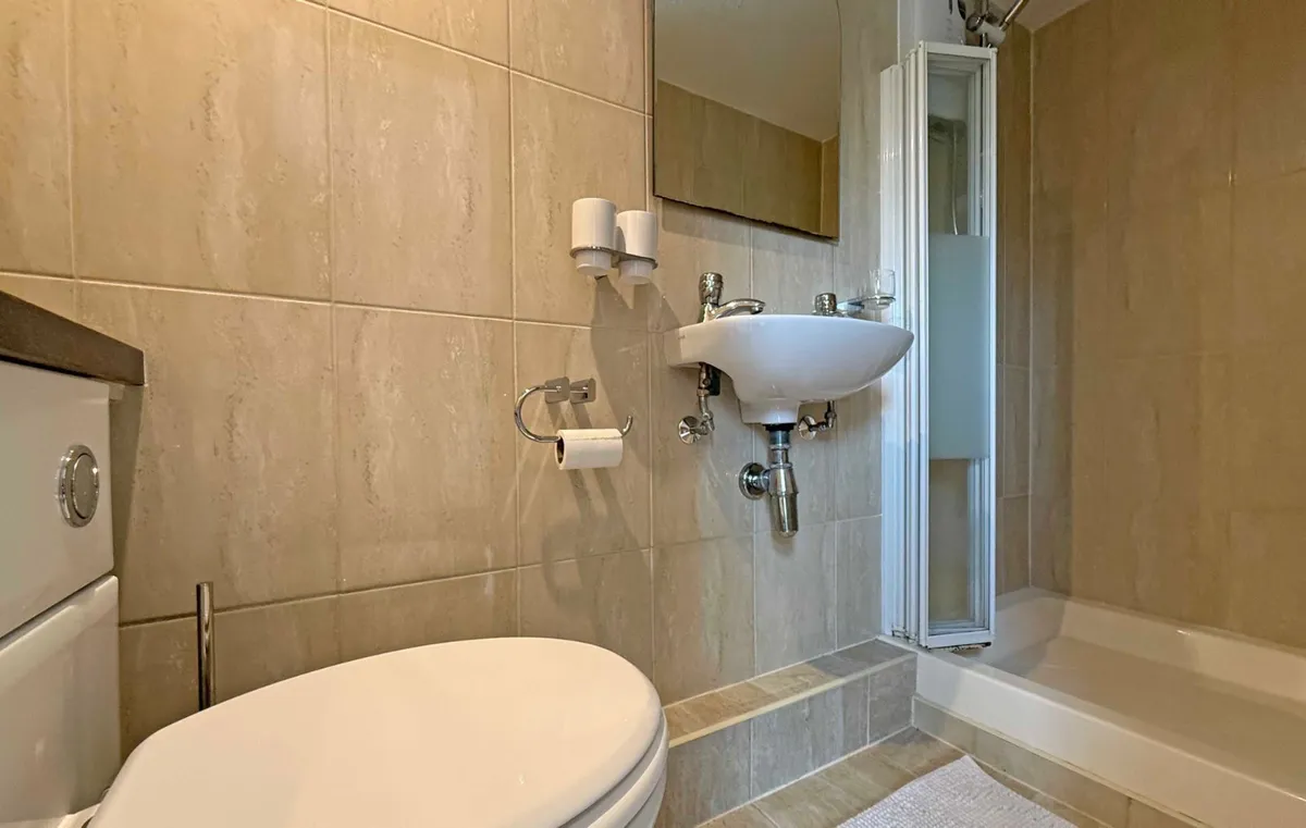 Pentraeth, Isle of Anglesey, LL75