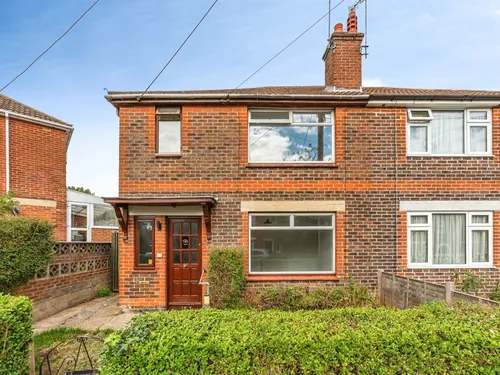 Longmead Avenue, Bishopstoke, Eastleighphoto
