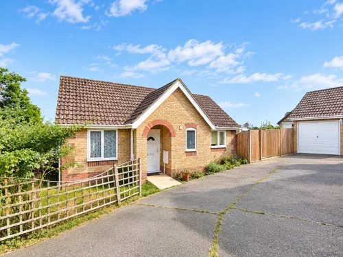 Hawthorn Close, Halsteadphoto