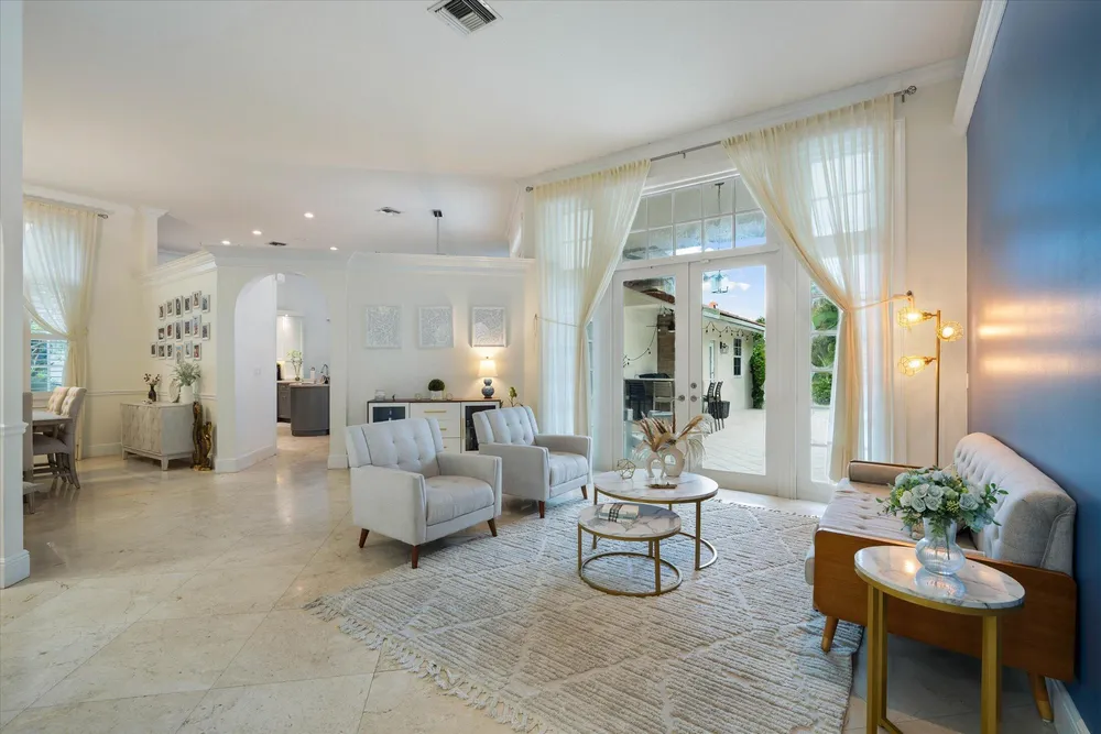 2647 Edgewater Dr, Weston, FL 33332