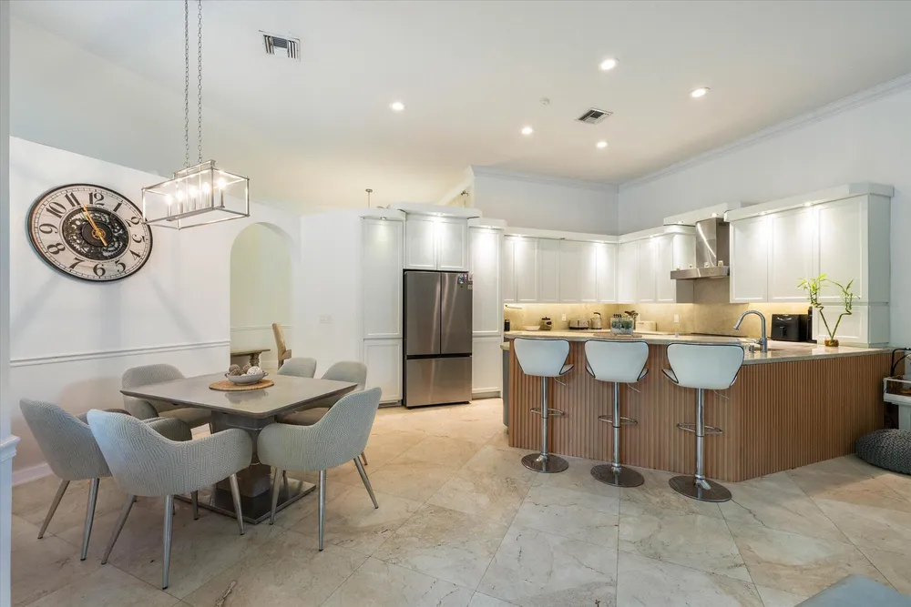 2647 Edgewater Dr, Weston, FL 33332