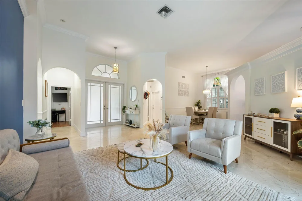 2647 Edgewater Dr, Weston, FL 33332