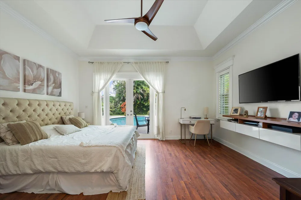 2647 Edgewater Dr, Weston, FL 33332