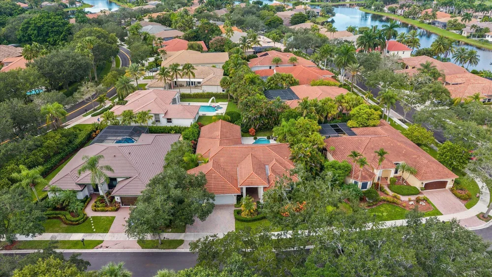 2647 Edgewater Dr, Weston, FL 33332