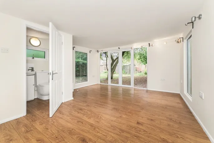 Property carousel image 19