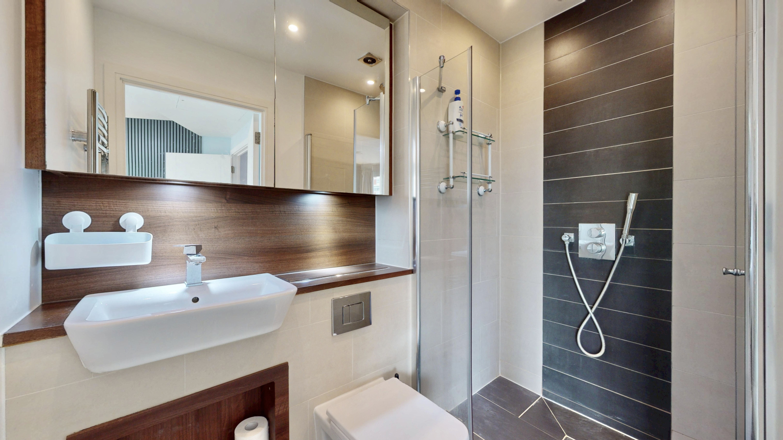 Surrey Quays Road, London, SE16 Image 18