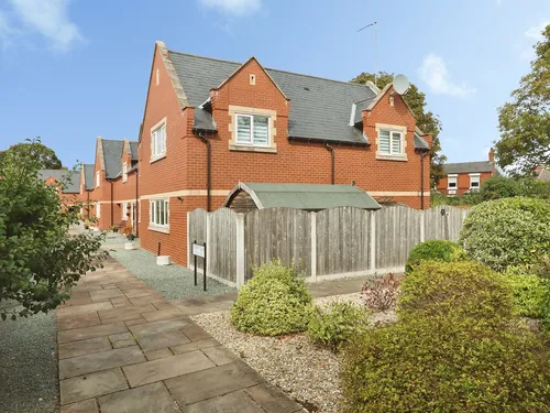 Tudor Villas, Retfordphoto