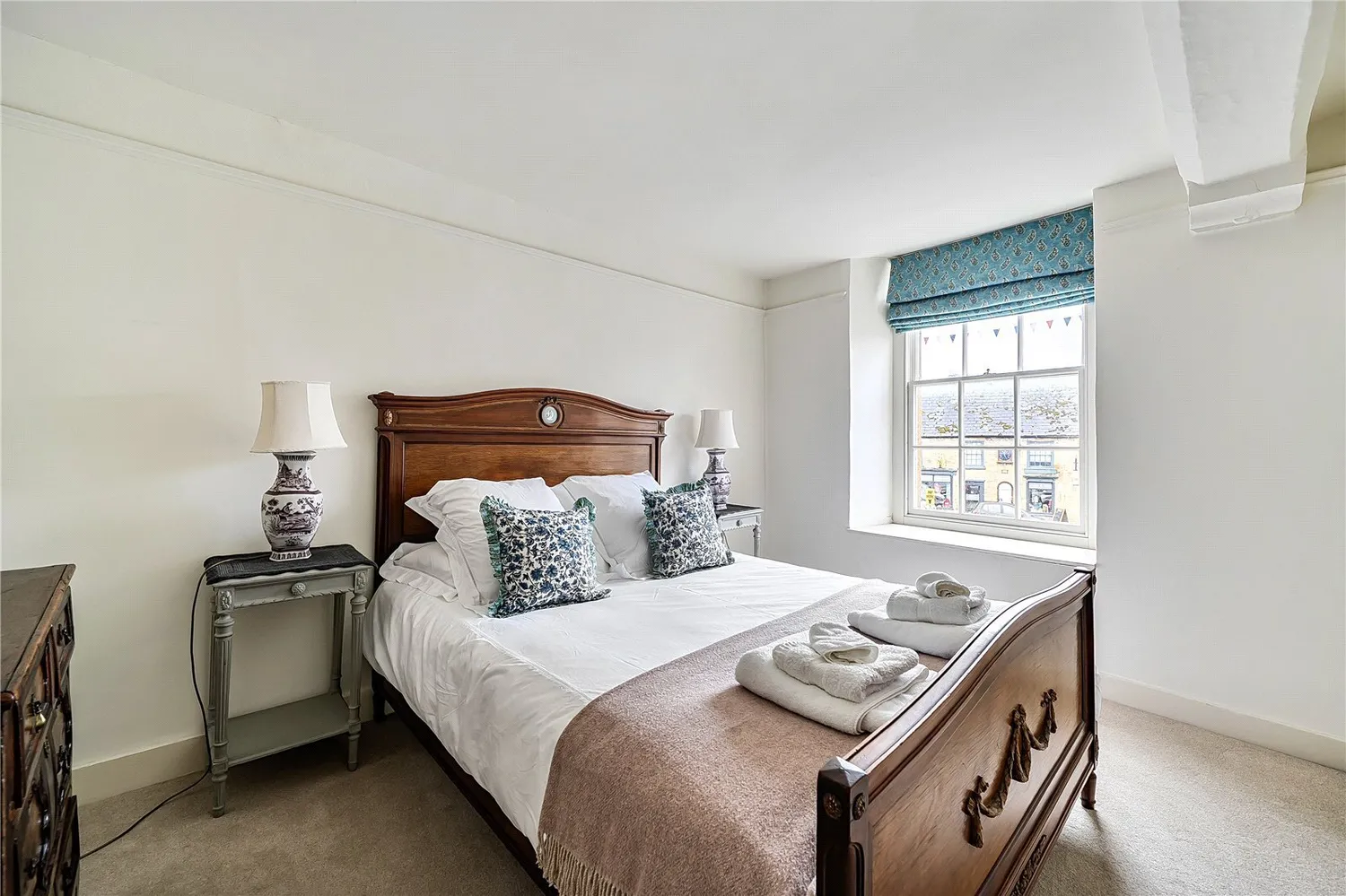 The Square, Beaminster, DT8 photo 18