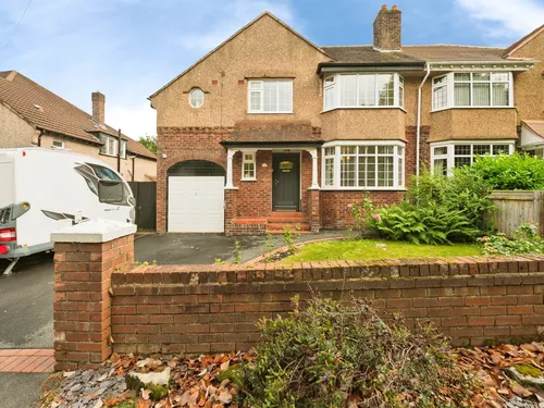 Thornton Avenue, Wirralphoto