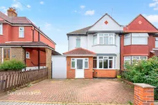 Somerset Avenue, Chessington