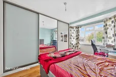 Somerset Avenue, Chessington