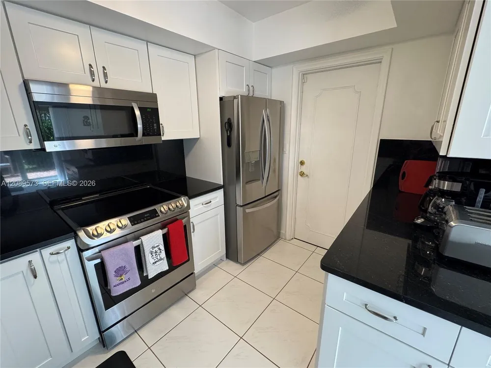 7190 E Tropical Way, Plantation, FL 33317