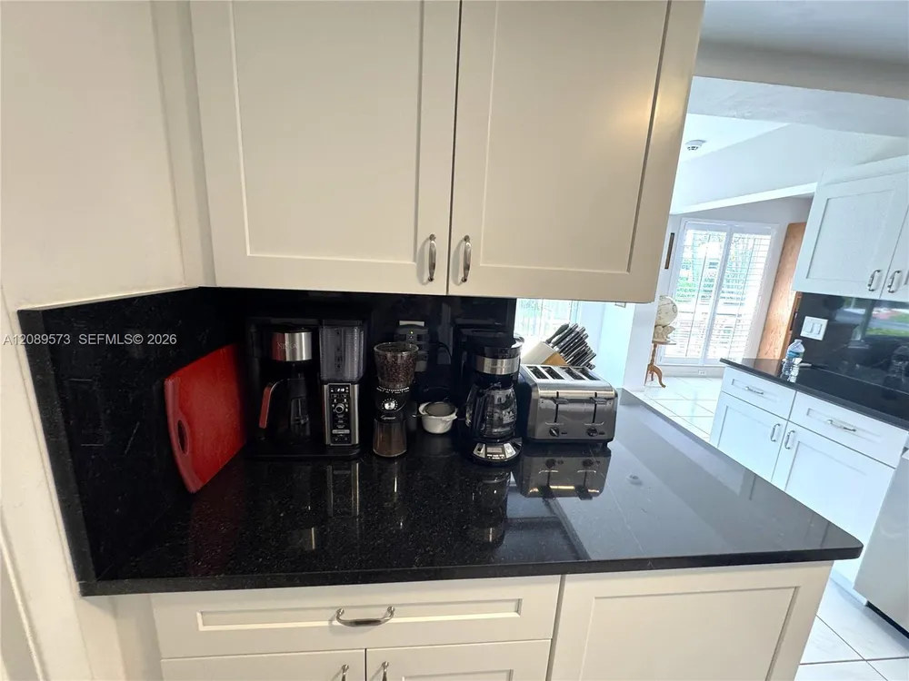 7190 E Tropical Way, Plantation, FL 33317