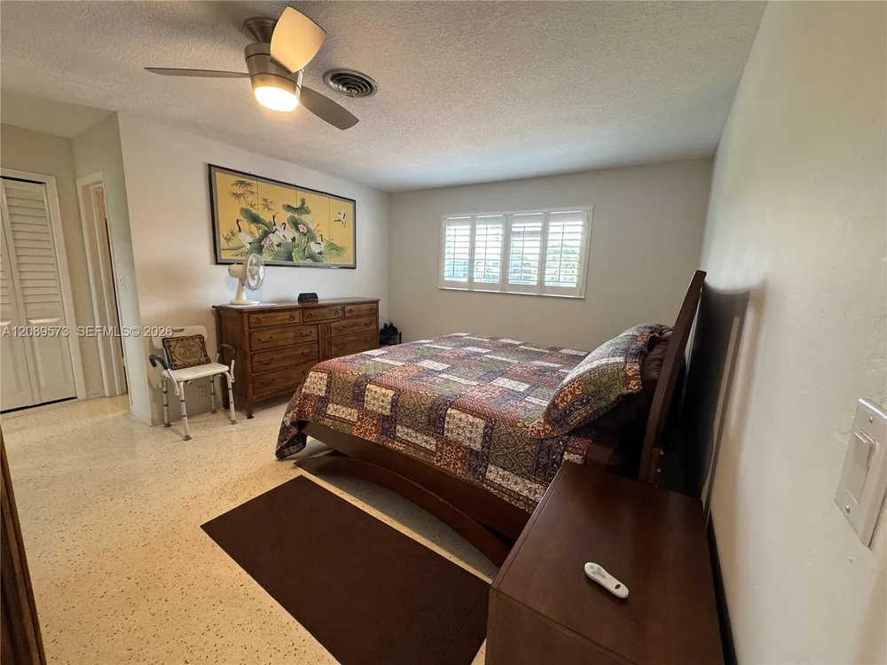 7190 E Tropical Way, Plantation, FL 33317