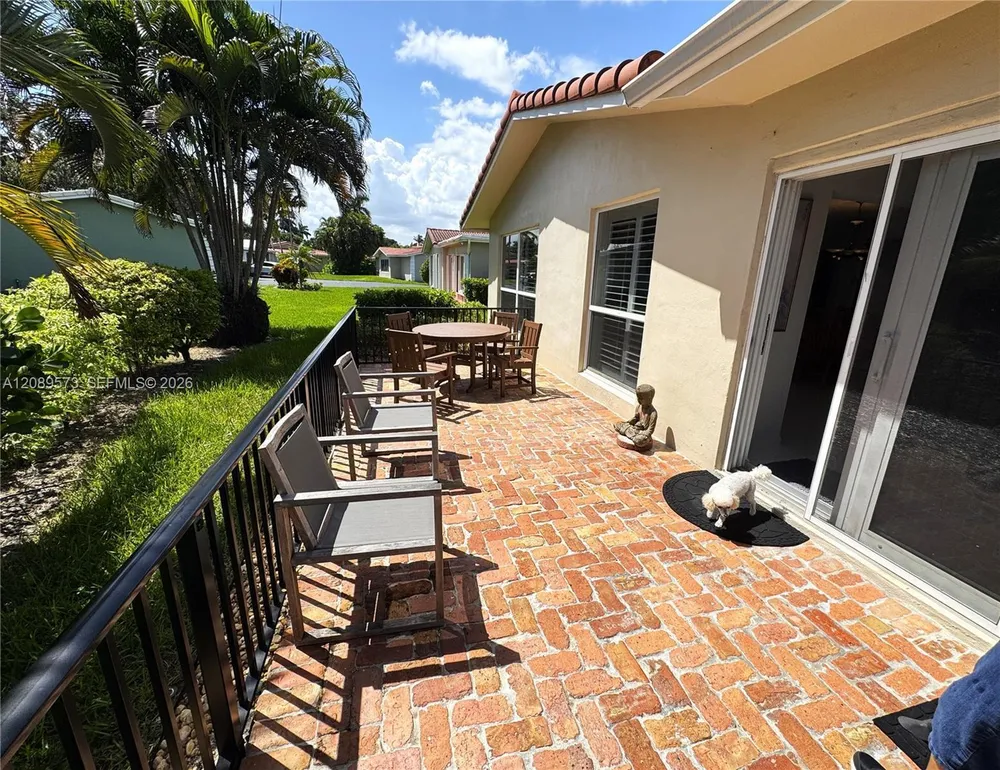 7190 E Tropical Way, Plantation, FL 33317