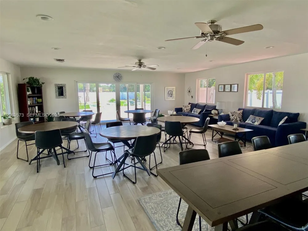 7190 E Tropical Way, Plantation, FL 33317