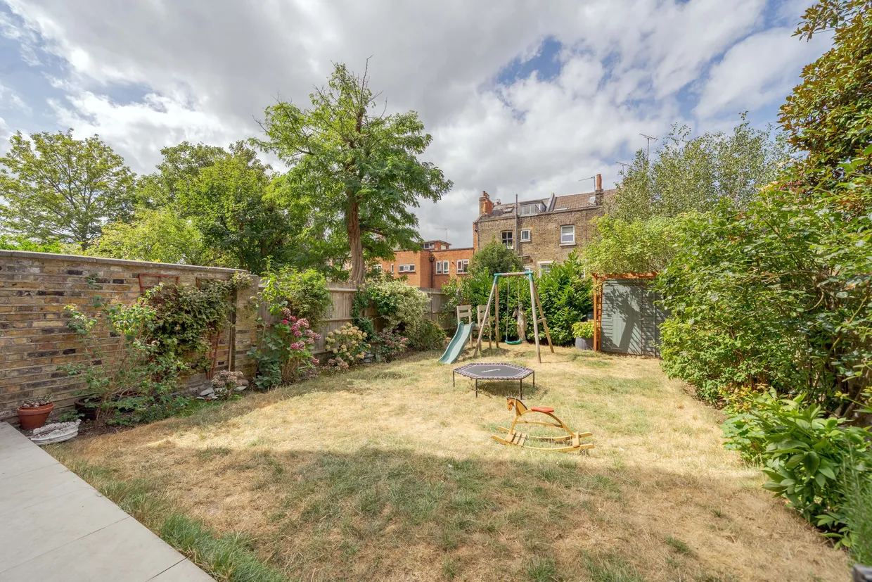 Hilltop Road, London, NW6 photo 2