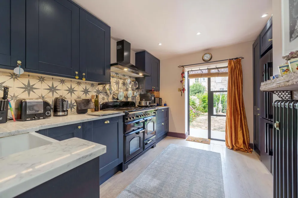 Hilltop Road, London, NW6 photo 4