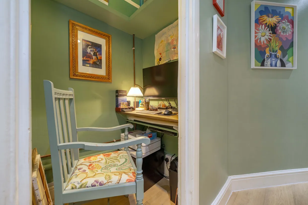Hilltop Road, London, NW6 photo 12